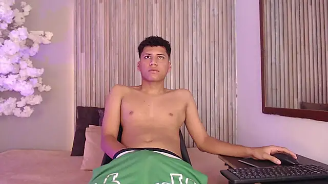 Andrey_Lev1's cam snapshot