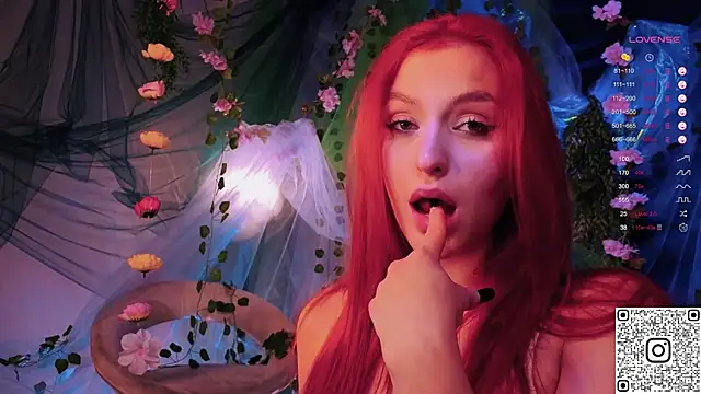 GildedKitten live sex cam