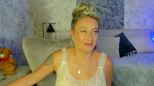 Liannaa_ live sex cam