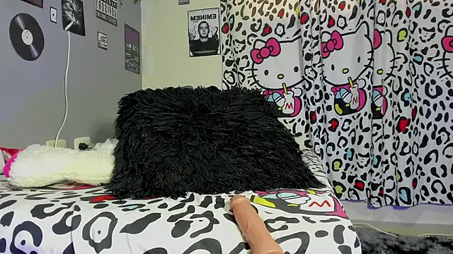 yulianademond66's cam snapshot