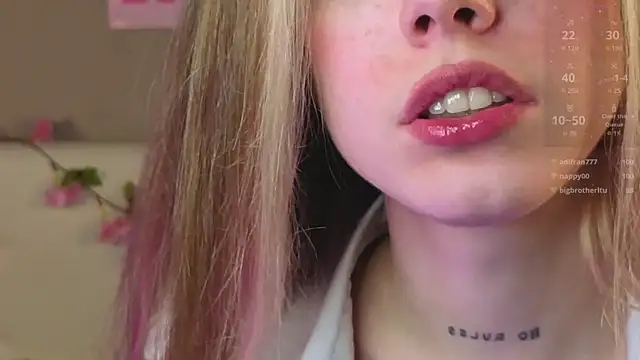 TiffinyMergist's cam snapshot