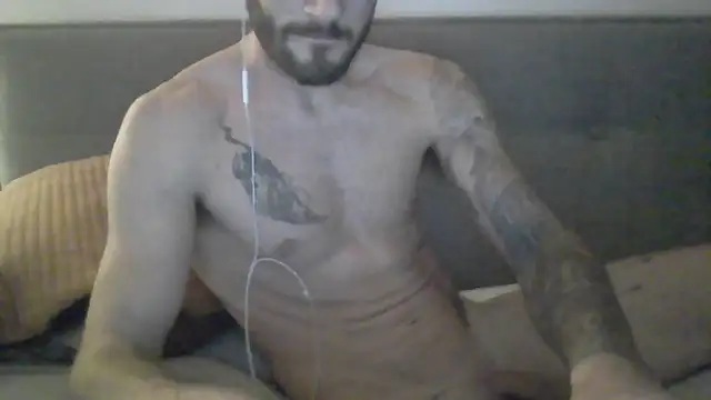 letsgetnaughty7's cam snapshot