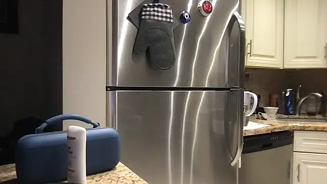 BigGuyMuscle's cam snapshot