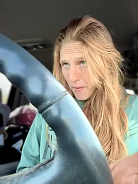 GoldenFlameGoddess live sex cam