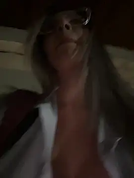 Isabella_Varella live sex cam