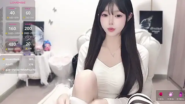 -EEBABY live sex cam