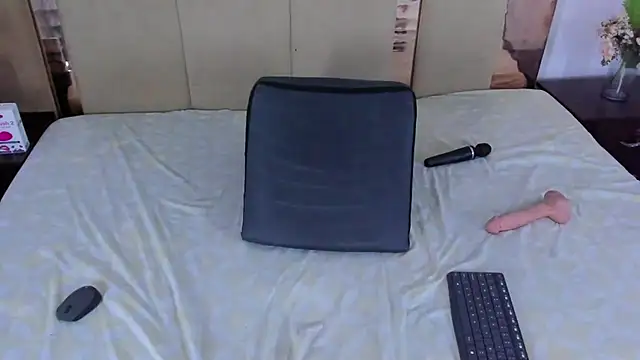 LizBrook live sex cam