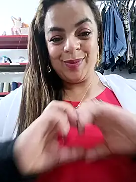 Mia-Glow live sex cam