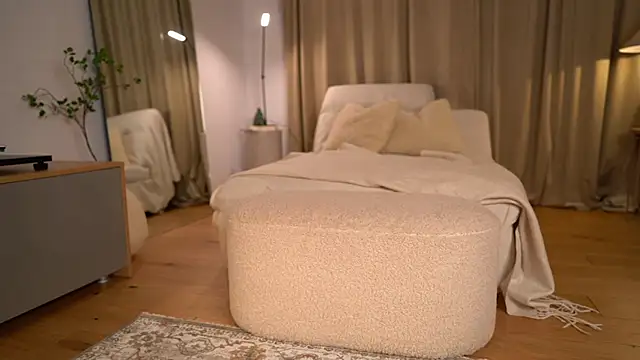 nadia_bliss's cam snapshot