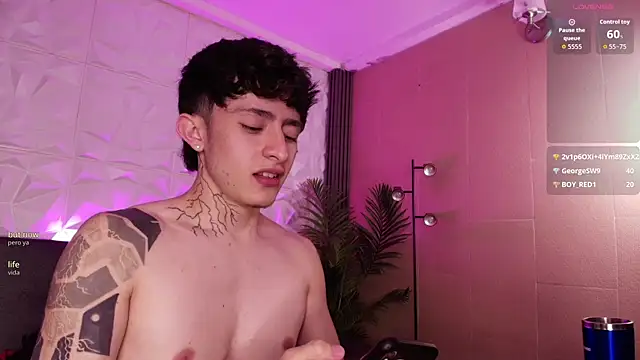 troy_rouge live sex cam