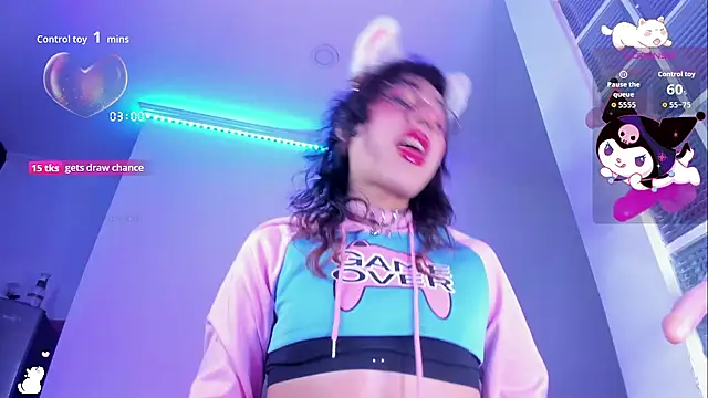 Sweet-SharoKitty live sex cam