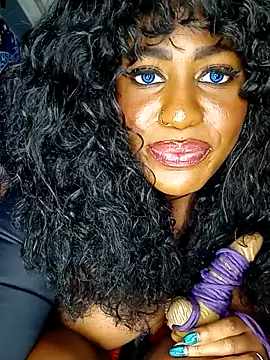 AmazonianMistress live sex cam