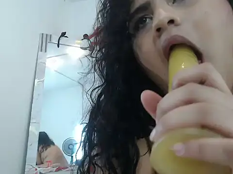 DafnneRoss's cam snapshot