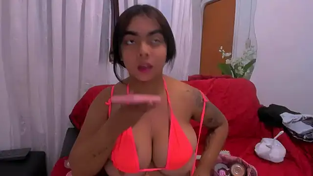 nahomy_ryans live sex cam