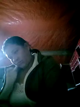 hey-bana's cam snapshot