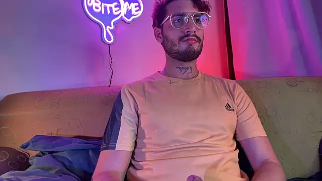 axel_giracr live sex cam