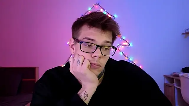 DENIS_HERE's cam snapshot