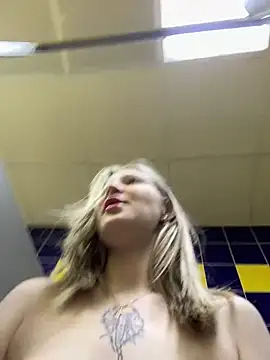 littlebitchesss's cam snapshot