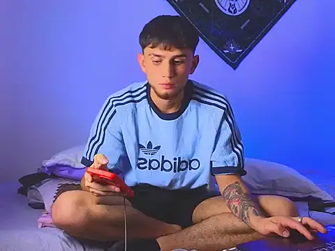 samevansx_'s cam snapshot