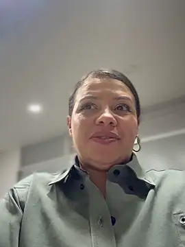 Ariana-07 live sex cam