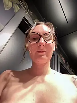 The_Snowwhitee live sex cam