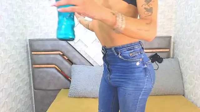 EdnaJarath live sex cam