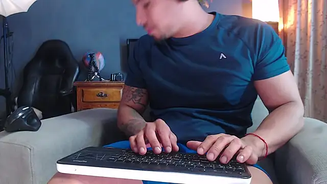 geirge_teacherxx live sex cam