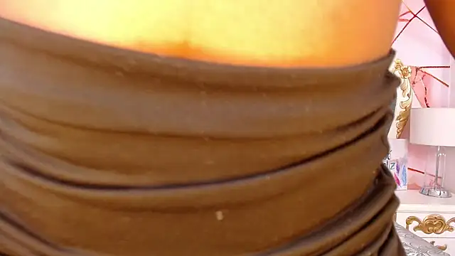 LindaBird live sex cam