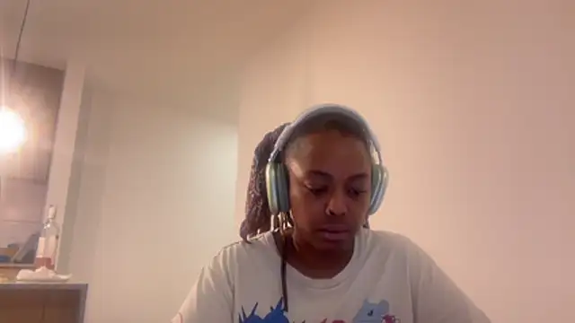 ChocolateCakeQueen live sex cam