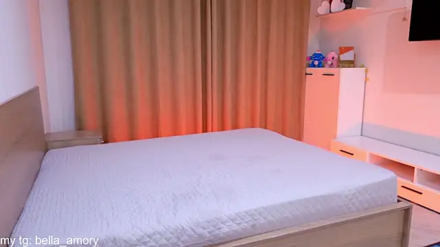 Bella_amory live sex cam
