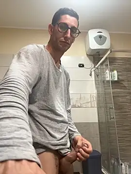 Gionnytav live sex cam