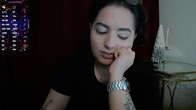 BustyAllyy live sex cam