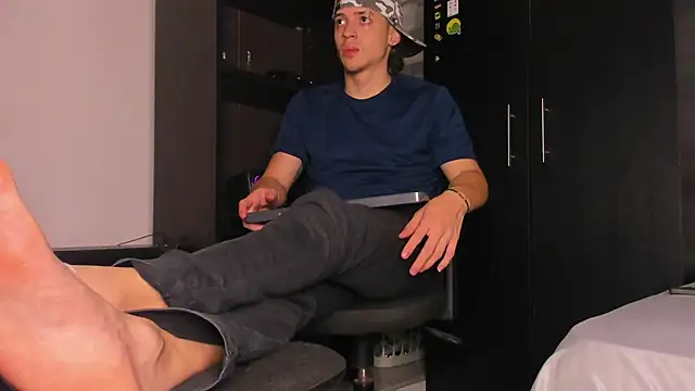 Dimitri_higth420 live sex cam