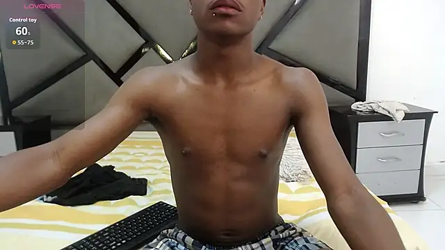 NoahJhonson69 live sex cam