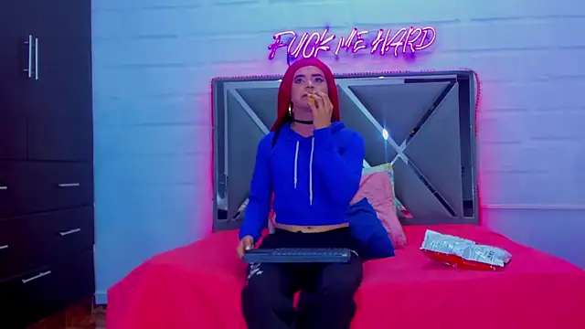 Shaina_Monroe live sex cam