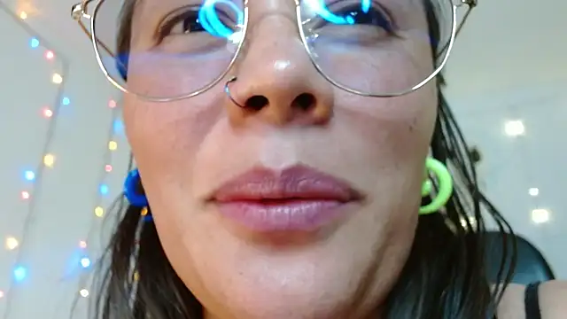 miss_evoleth2 live sex cam