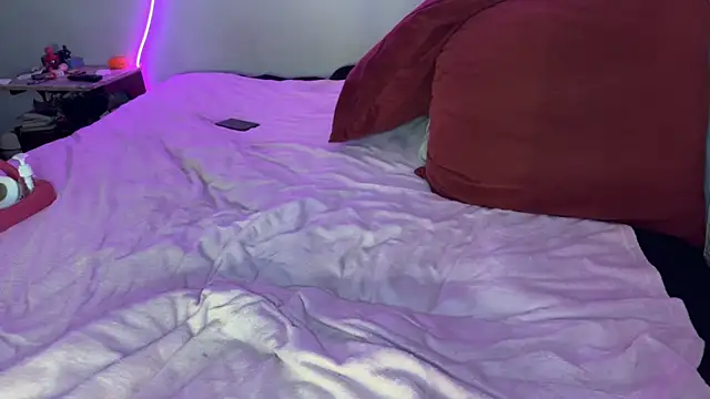 Mizztikaa live sex cam