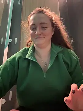 BustyBonnieUK live sex cam