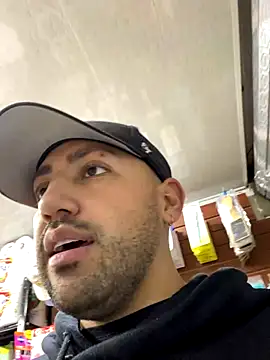 JuanZapata33 live sex cam