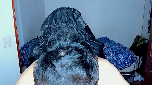 Tommy_Bred live sex cam