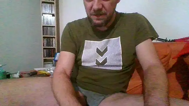 bullishgreenJan's cam snapshot