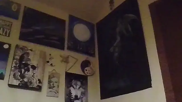 GothyBaby's cam snapshot