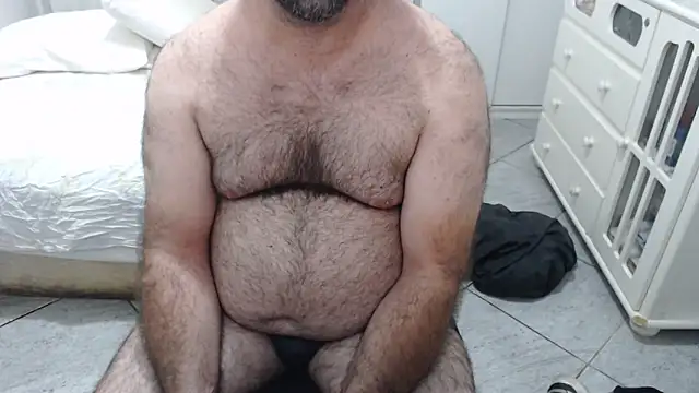 MysterBearMG live sex cam