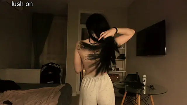 CharlyOrwell's cam snapshot