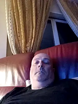 Alexis_Bull's cam snapshot