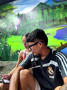 SAMANTHA_AND_PETER's cam snapshot