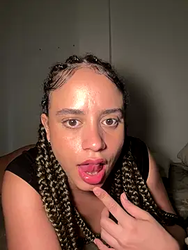 KittyTwerk_2 live sex cam