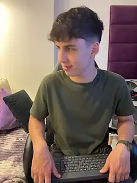 AdrianRinaldi live sex cam