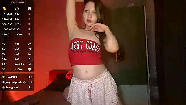 EmiIyKitty live sex cam