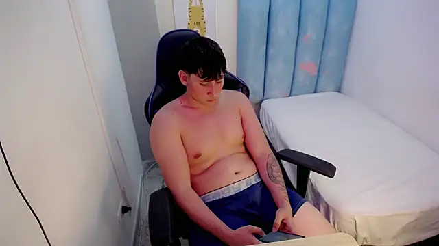 d_moneyy_'s cam snapshot